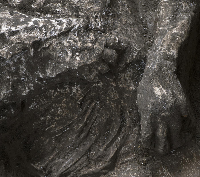 +++ ESCLUSIVA ANSA +++ POMPEI RESTITUISCE I CORPI INTEGRI DI DUE FUGGIASCHI +++